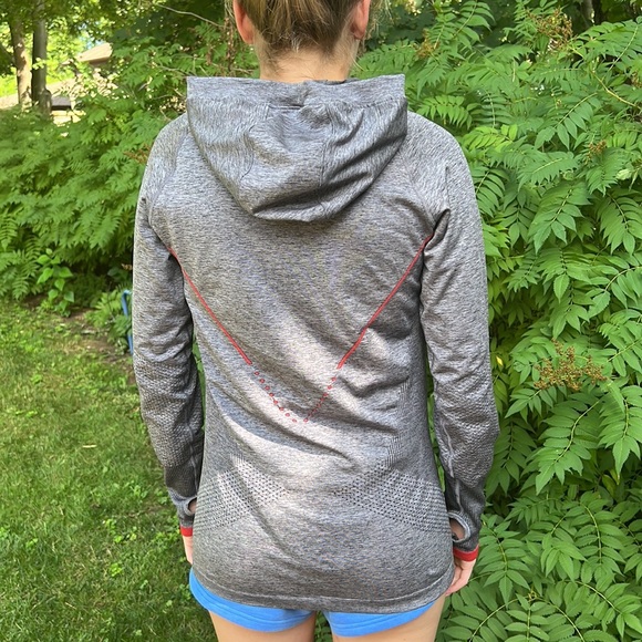 Nike Pro - Ladies, xLarge, moisture wicking hooded athletic shirt. - Picture 2 of 8